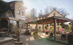 Saga Bed and Breakfast